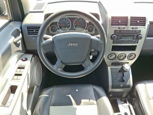 Used 2007 Jeep Compass Limited w/ Driver Convenience Group AWD/4WD image 11