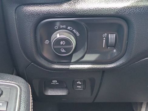 Used 2020 RAM 1500 Sport w/ Level 2 Equipment Group AWD/4WD image 23