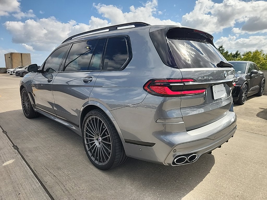Used 2024 BMW ALPINA XB7 AWD/4WD image 4
