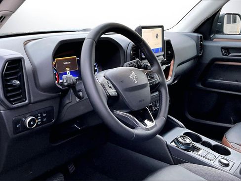 Used 2024 Ford Bronco Sport Outer Banks image 18