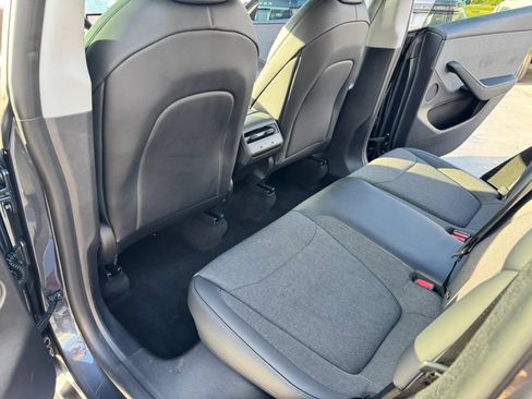 Used 2026 Tesla Model Y Long Range RWD image 15