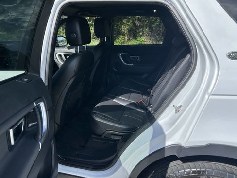 Used 2019 Land Rover Discovery Sport HSE AWD/4WD image 30