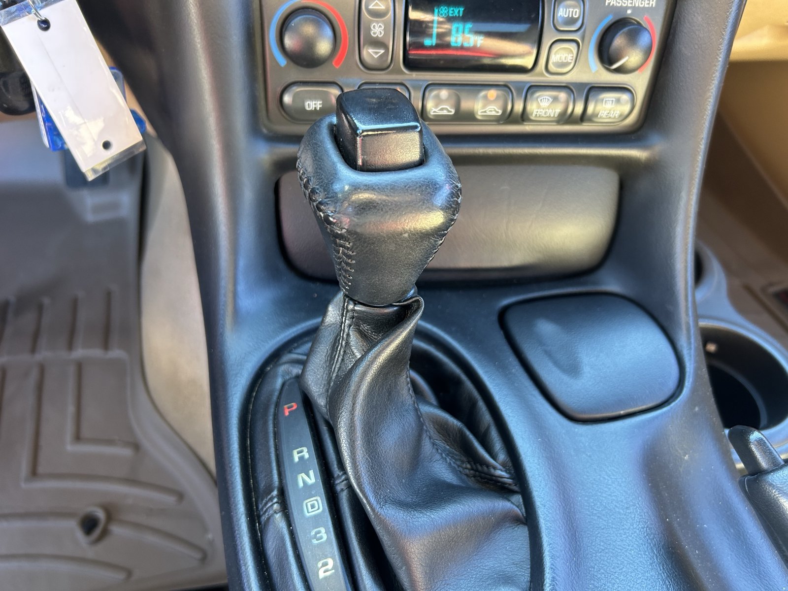 Used 2004 Chevrolet Corvette Convertible w/ Preferred Equipment Group RWD image 19