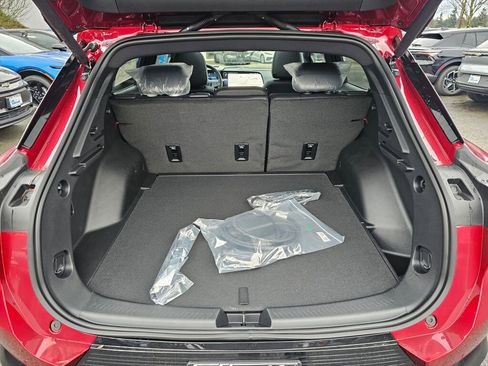New 2026 Chevrolet Equinox EV LT w/ Convenience Package II FWD image 24
