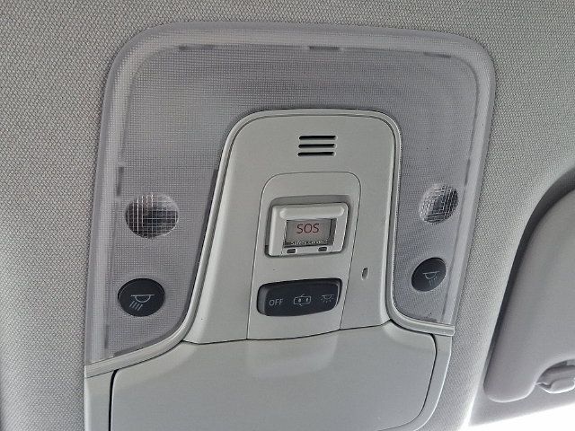 Used 2017 Toyota Prius Prime Advanced w/ Carpet Mat Package FWD image 24