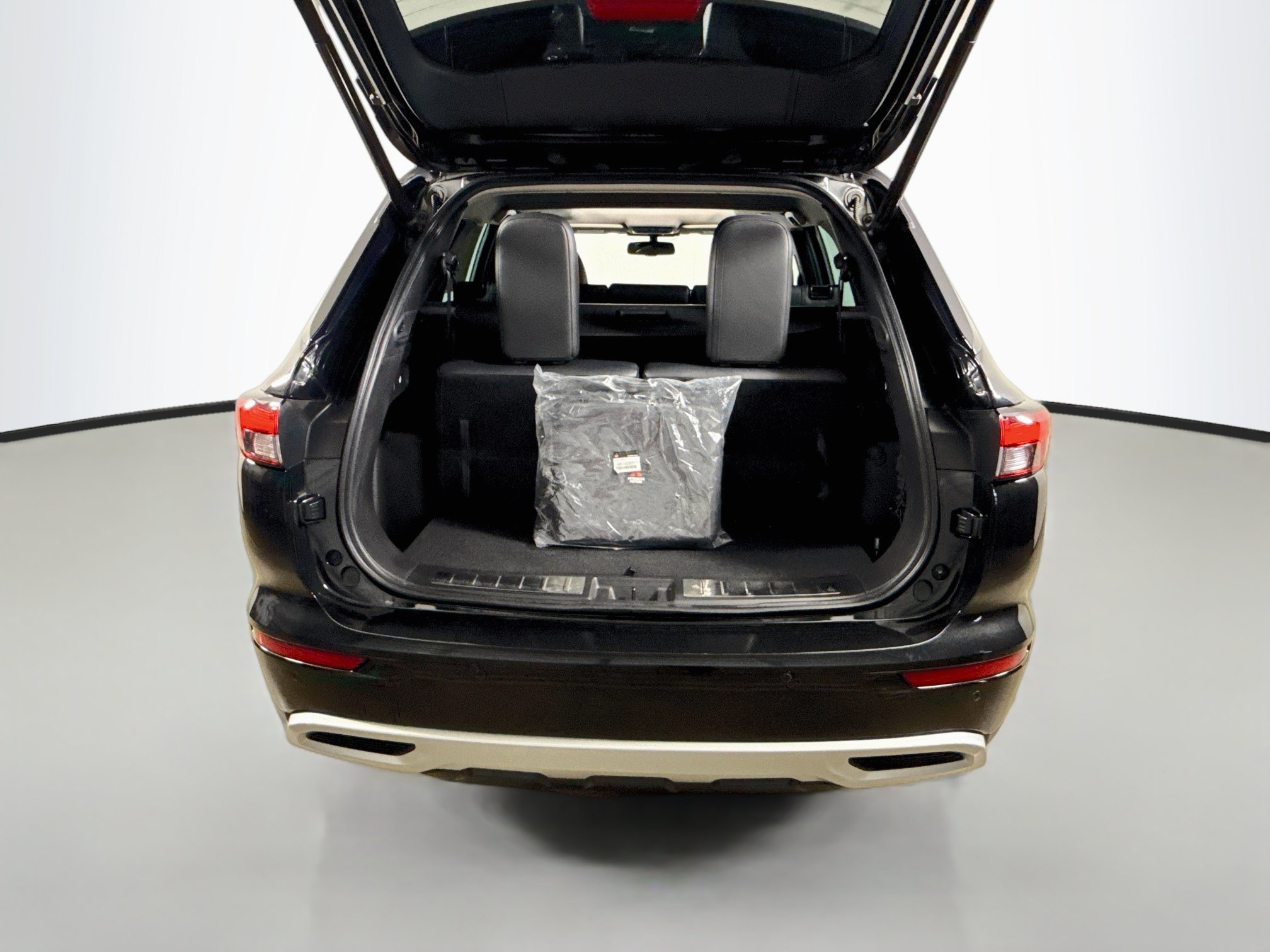 Used 2023 Mitsubishi Outlander SE AWD/4WD image 26