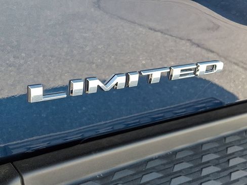 Used 2024 RAM 3500 Limited AWD/4WD image 37