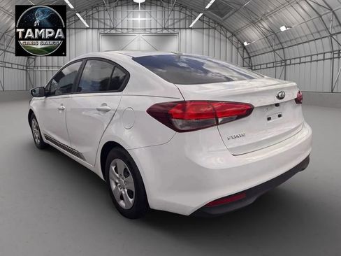 Used 2017 Kia Forte LX FWD image 6