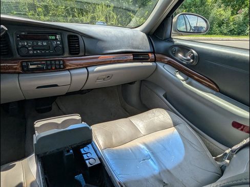 Used 2004 Buick Le Sabre Custom FWD image 9
