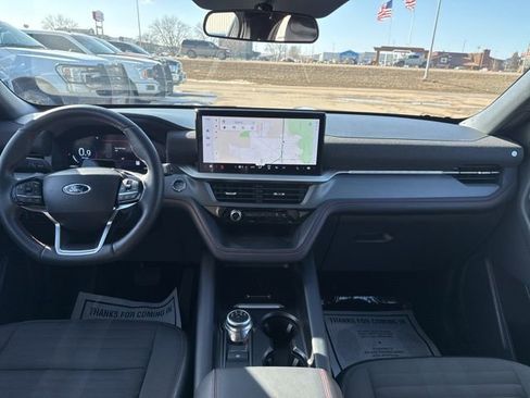 Used 2025 Ford Explorer ST-Line image 22