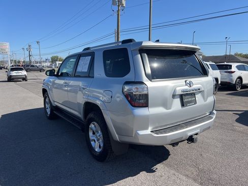 Used 2022 Toyota 4Runner SR5 Premium image 3