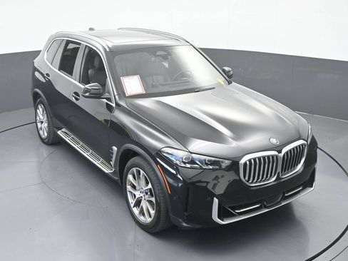 Used 2025 BMW X5 xDrive50e AWD/4WD image 60
