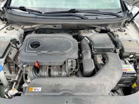 Used 2015 Hyundai Sonata Limited w/ Option Group 06 FWD image 26