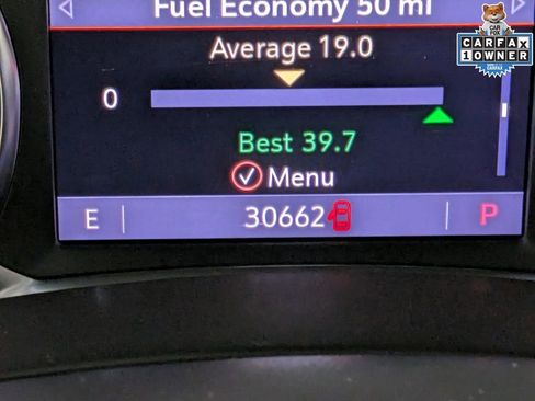 Used 2022 GMC Terrain SLT w/ Infotainment Package II AWD/4WD image 17