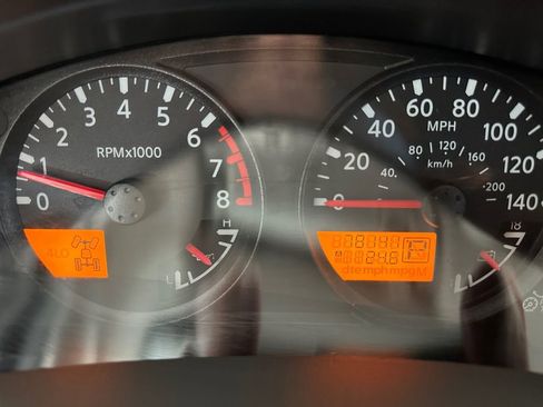 Used 2013 Nissan Frontier SV image 14