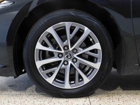 Used 2022 Lexus ES 350 w/ Premium Package image 27