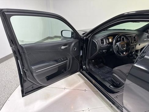Used 2019 Dodge Charger SXT RWD image 8