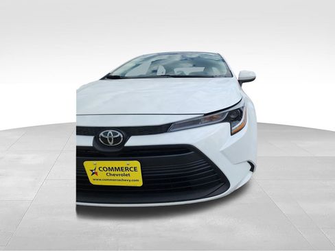 Used 2025 Toyota Corolla LE FWD image 11