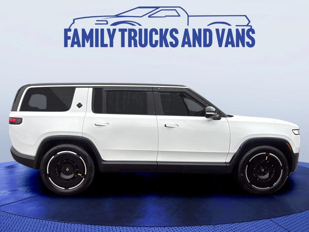 Used 2023 Rivian R1S Adventure Dual AWD/4WD image 6