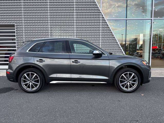 Used 2023 Audi SQ5 Premium w/ Convenience Package AWD/4WD image 2