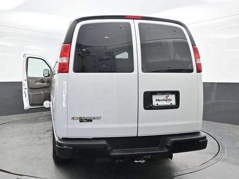 Used 2024 Chevrolet Express 3500 LS RWD image 49