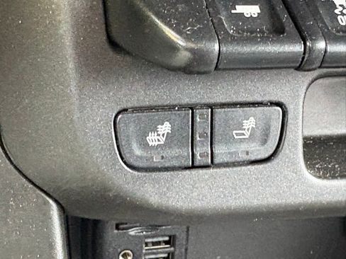 Used 2022 GMC Canyon AT4 w/ Trailering Package image 18