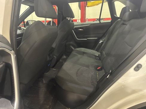 Used 2022 Toyota RAV4 SE w/ Convenience Package AWD/4WD image 40