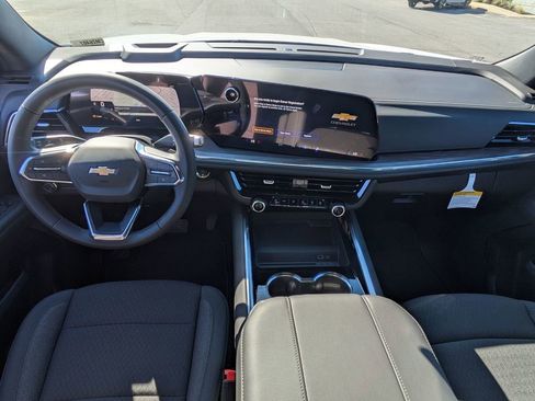 New 2026 Chevrolet Suburban LS image 29