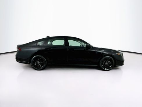 Used 2025 Honda Accord SE image 10