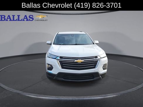 Certified 2022 Chevrolet Traverse LT image 3