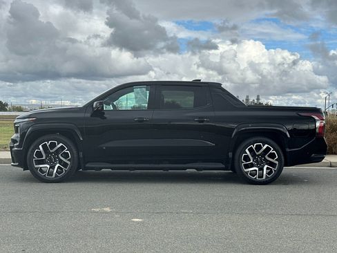 Used 2024 Chevrolet Silverado EV RST image 7