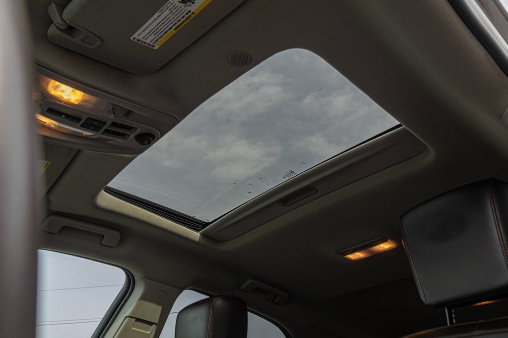 Used 2015 Chevrolet Equinox LTZ FWD image 16