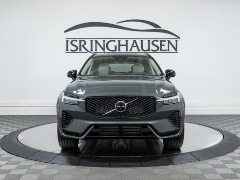 New 2026 Volvo XC60 T8 Ultra image 2