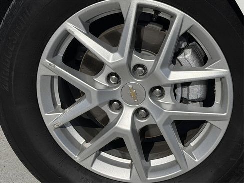 Used 2023 Chevrolet Equinox LT image 10