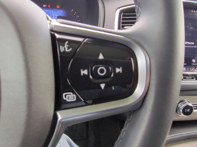 Certified 2023 Volvo XC90 B6 Ultimate w/ Protection Package Premier AWD/4WD image 19