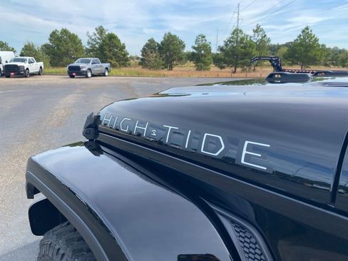 Used 2025 Jeep Gladiator Sport image 40