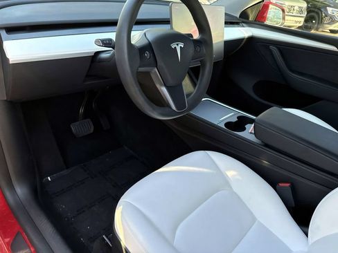 Used 2023 Tesla Model Y Long Range AWD/4WD image 15