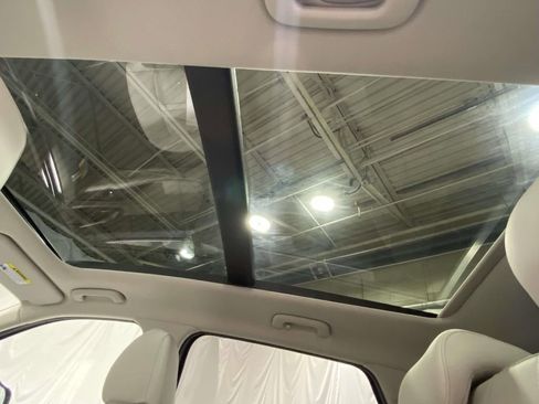 New 2026 Kia Sorento S w/ S Panoramic Sunroof Package FWD image 16