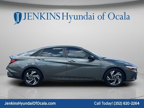 Certified 2025 Hyundai Elantra Sport FWD image 2
