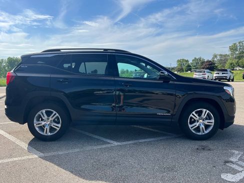 Used 2020 GMC Terrain SLE w/ Driver Convenience Package AWD/4WD image 8