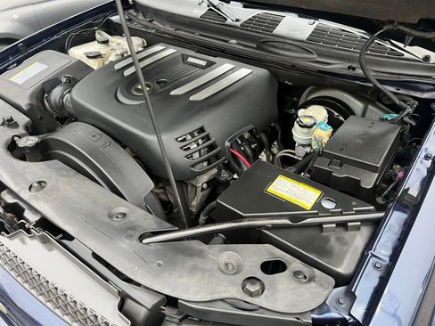 Used 2009 Chevrolet TrailBlazer SS w/ Sun And 6-Disc Cd Package image 12