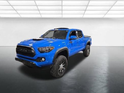 Used 2019 Toyota Tacoma TRD Pro AWD/4WD image 8