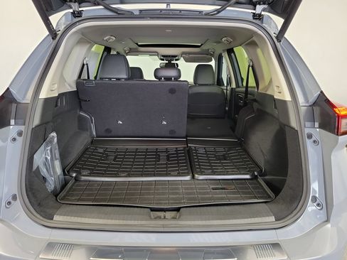 Used 2024 Nissan Rogue Platinum FWD image 25