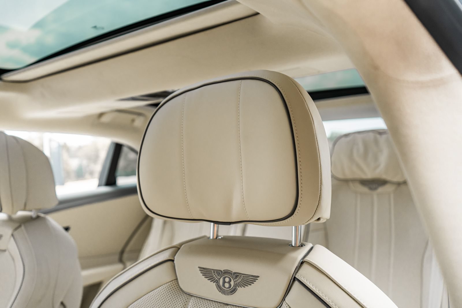 Certified 2026 Bentley Flying Spur V8 AWD/4WD image 27