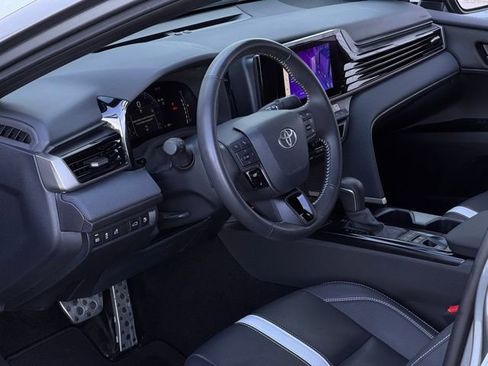 Used 2025 Toyota Camry LE image 4