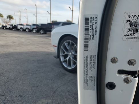 Used 2022 Dodge Challenger GT image 30