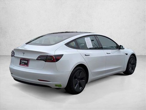 Used 2023 Tesla Model 3 Standard Range image 6