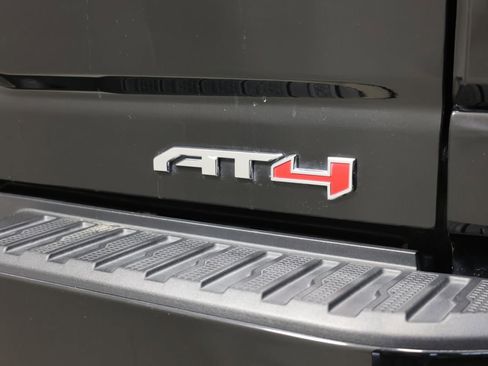 Used 2024 GMC Sierra 2500 AT4 w/ AT4 Premium Plus Package AWD/4WD image 47