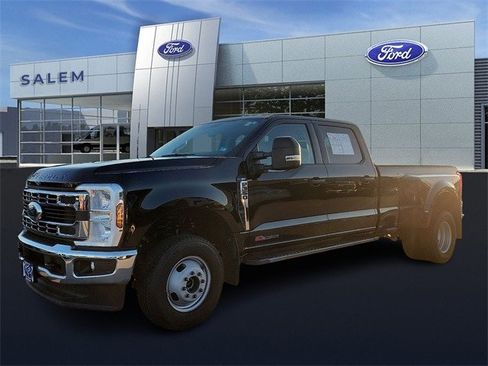Certified 2025 Ford F350 XLT w/ Snow Plow/Camper Package image 6