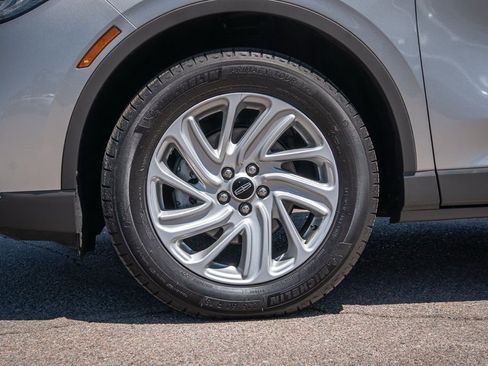 Used 2022 Lincoln Corsair Standard image 13